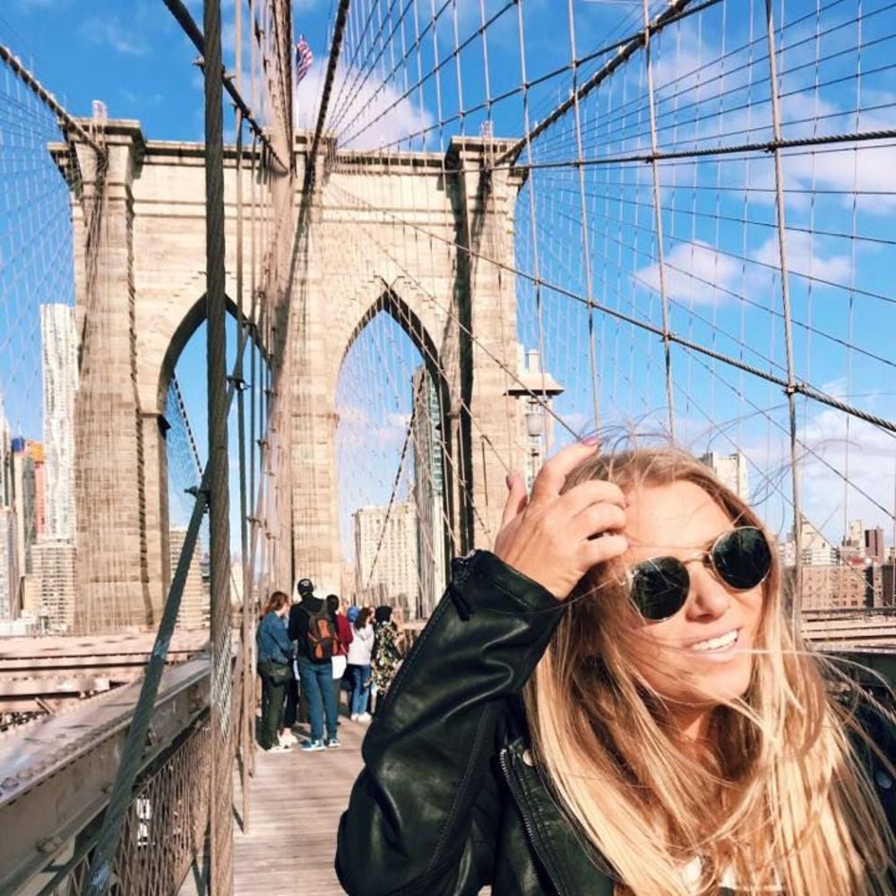 Meet your Posher, Casey